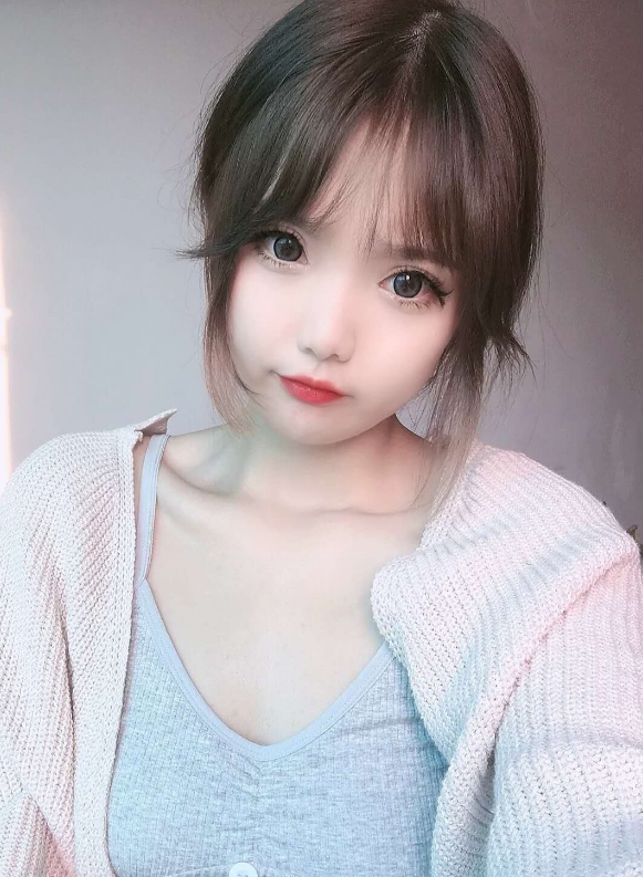 闵行妹子粉嫩多汁 极度配合 服务爽歪歪