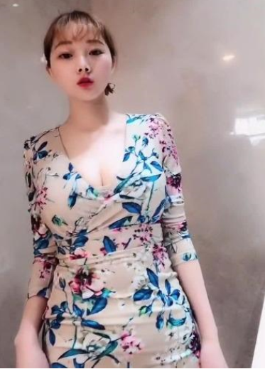 超赞山东妹子，大长腿D奶粉木耳